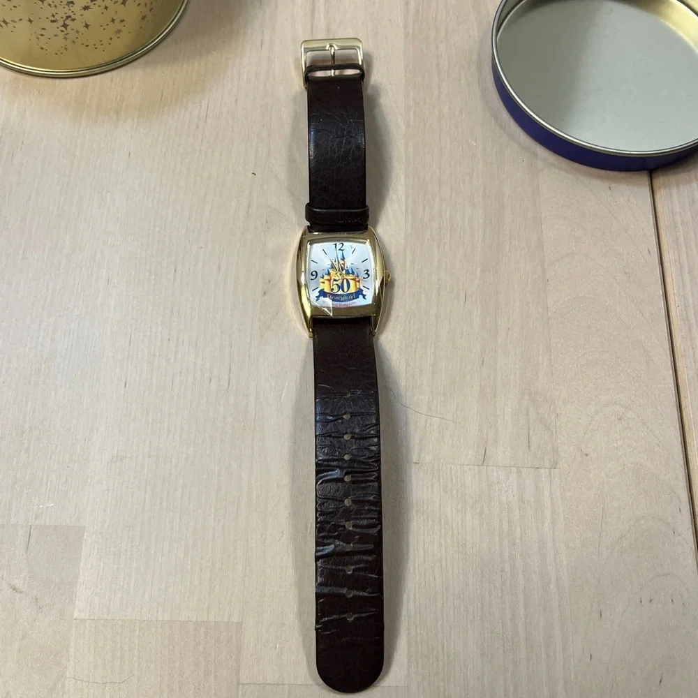 2005 Disneyland 50th Anniversary Watch in Tin, New in box w/ new battery, works
